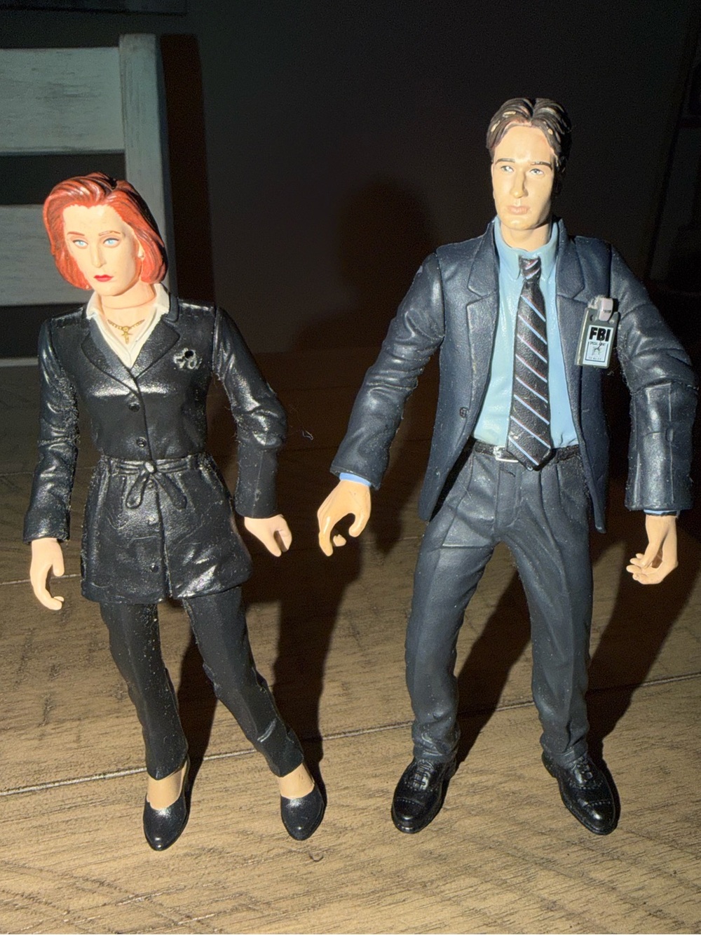 1998 McFarlane Toys Collectible Agents Scully and Mulder X- Files  Figures.